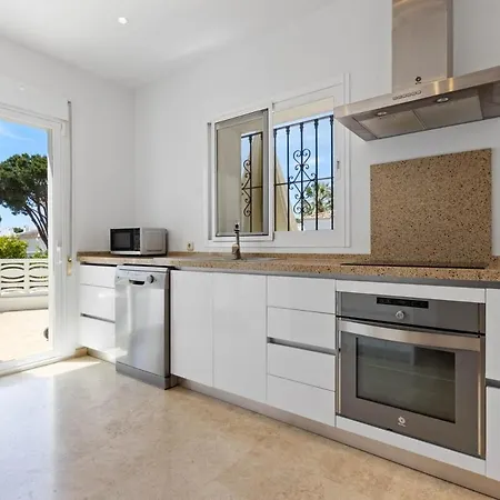 Roco Private Pool And Sea View Marbella